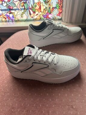 Reebok Women’s White ATR Chill Sneaker NWT